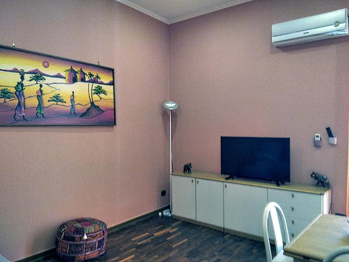 Jamila Apartment Napels Buitenkant foto